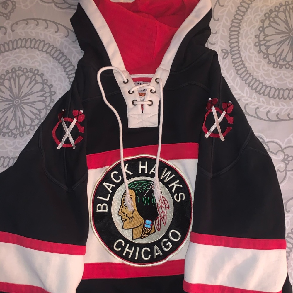 Chicago Blackhawks Men’s Hooded Sweater